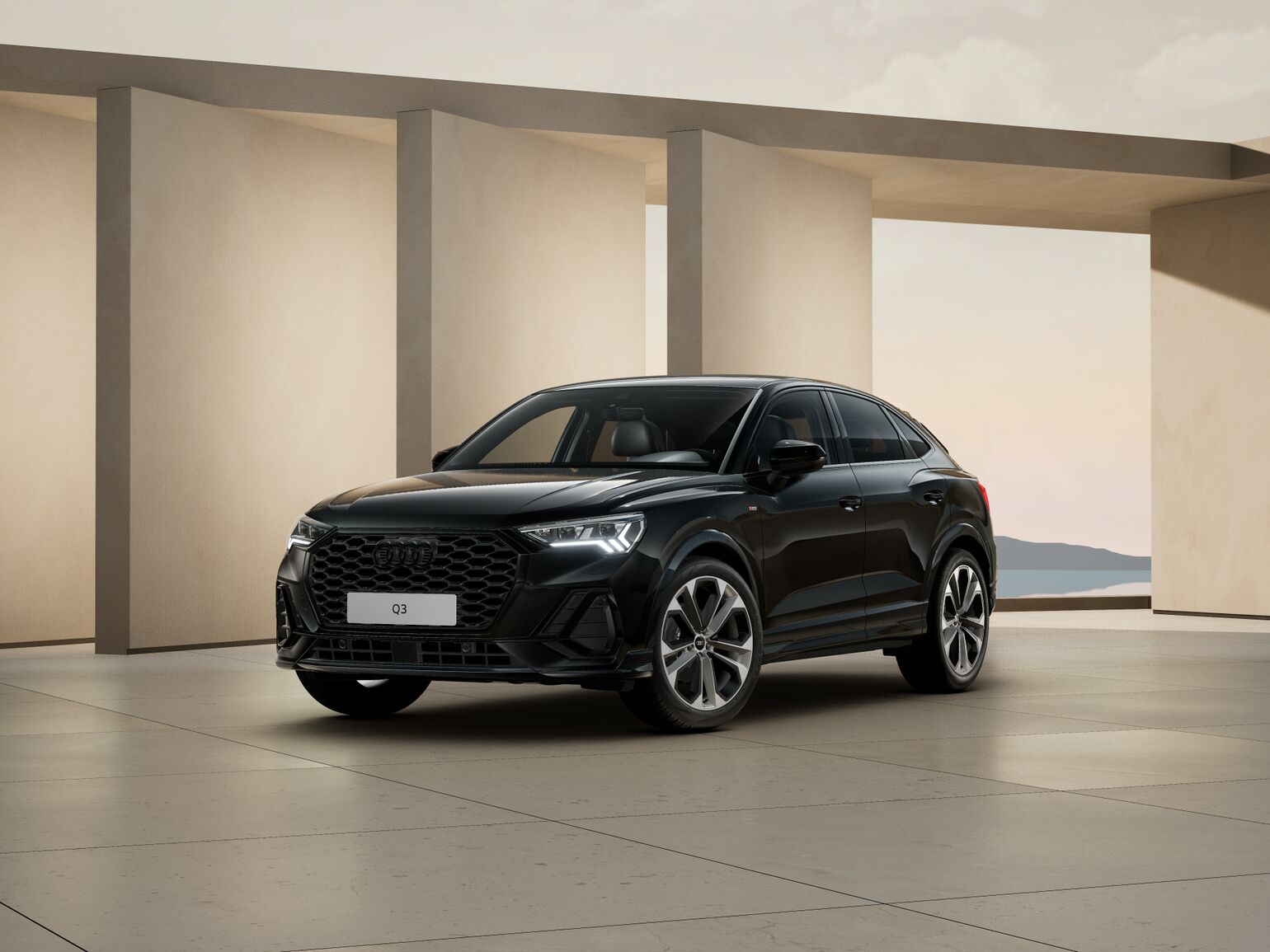 Audi Q3 Sportback 45 TFSI quattro S tronic S line – Bild 2