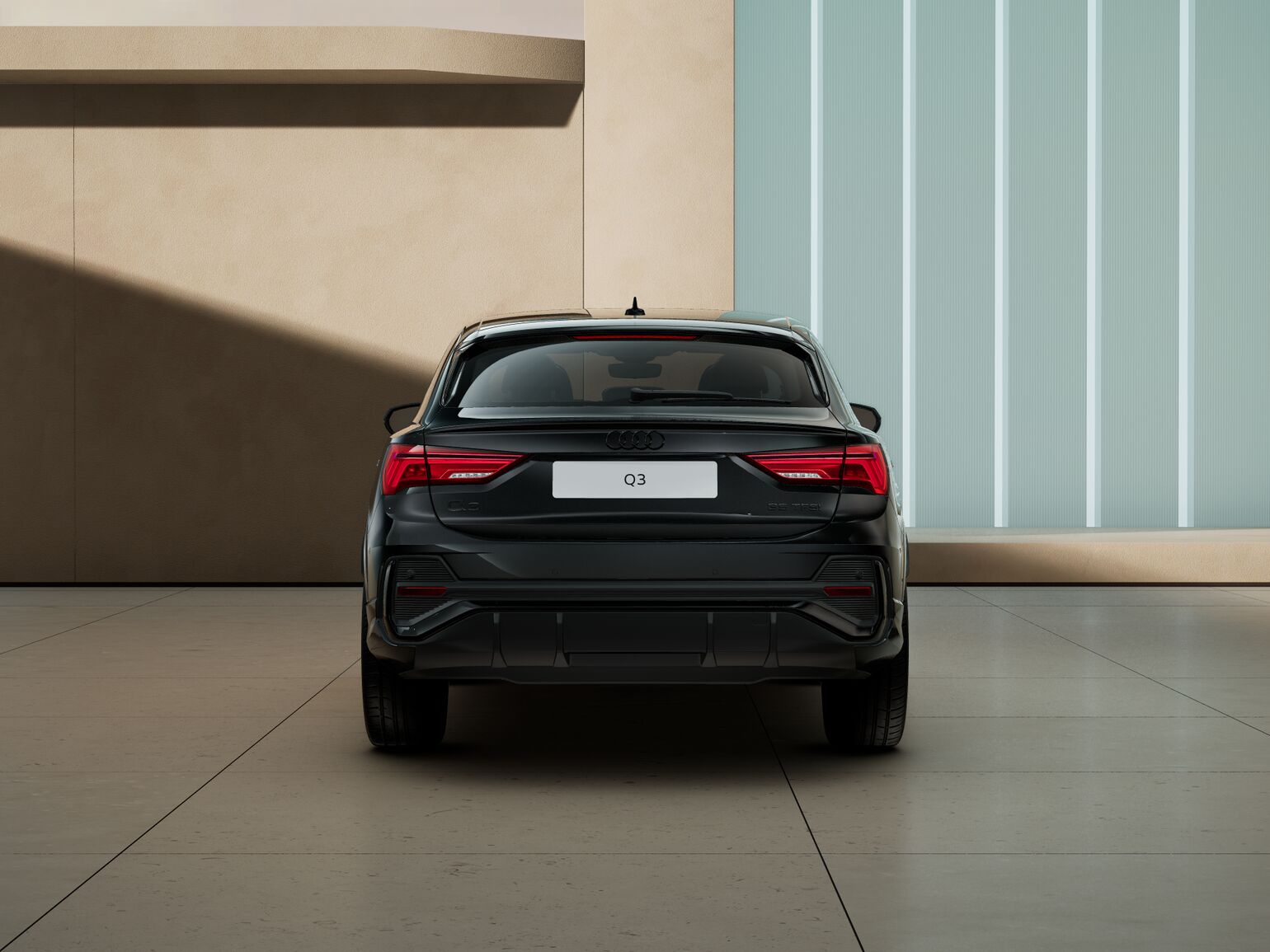 Audi Q3 Sportback 45 TFSI quattro S tronic S line – Bild 4