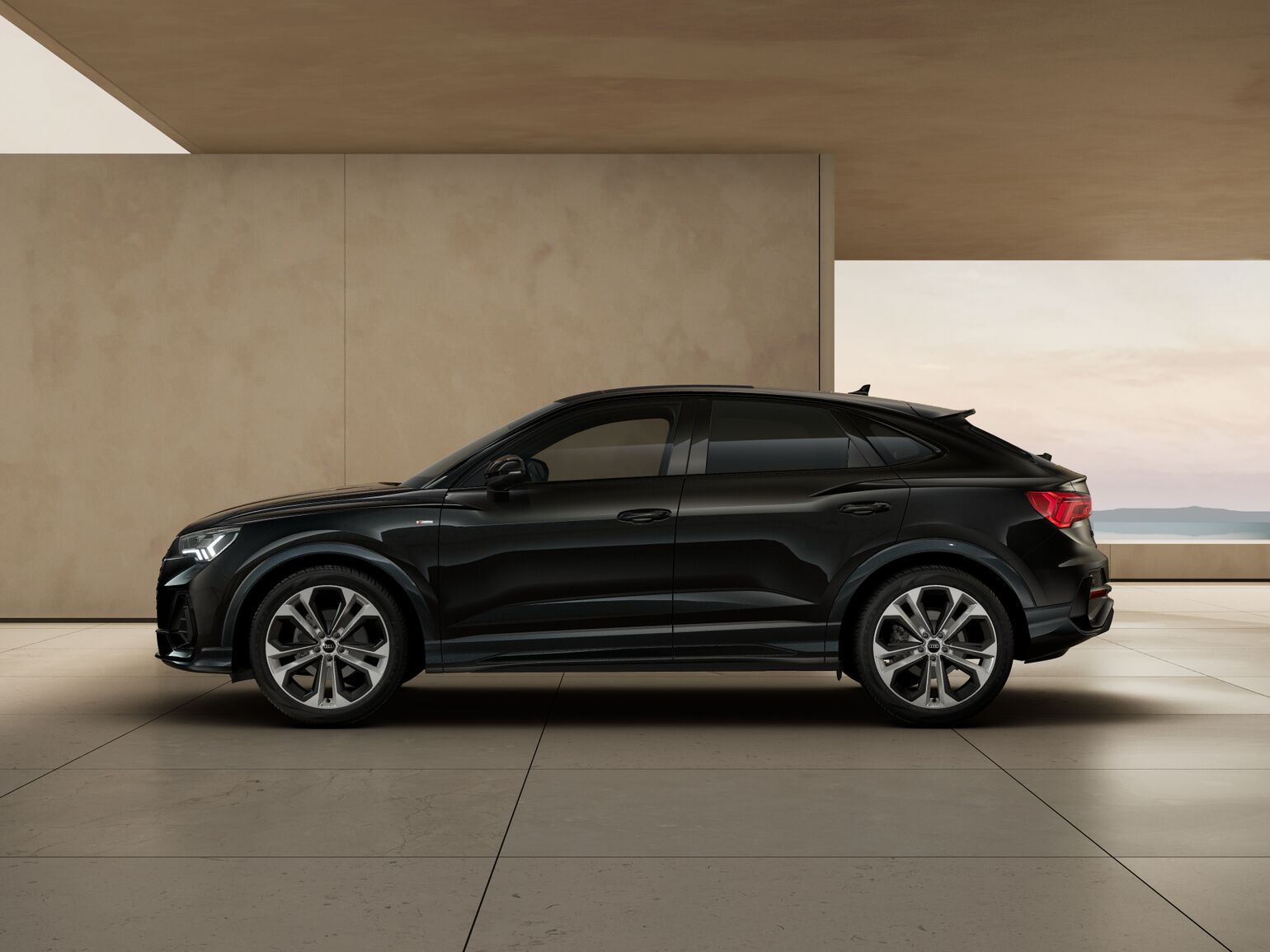 Audi Q3 Sportback 45 TFSI quattro S tronic S line – Bild 3